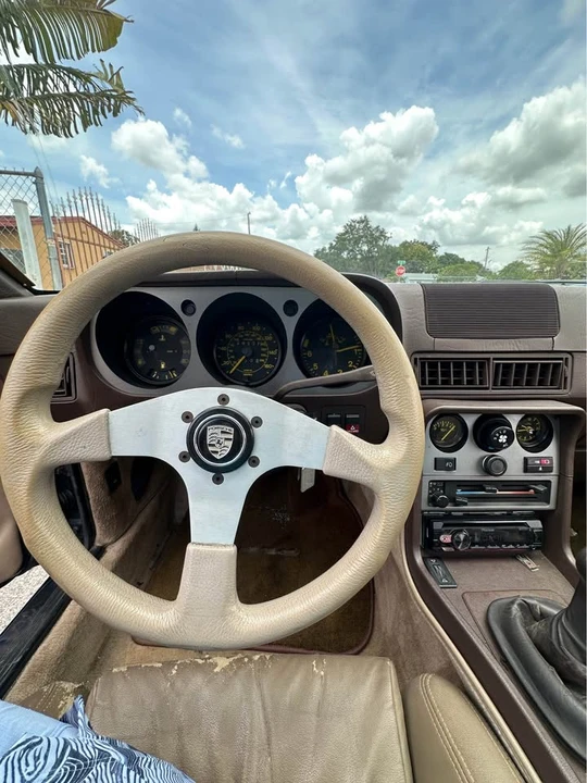 1984 Porsche 944 - Image 5 of 6