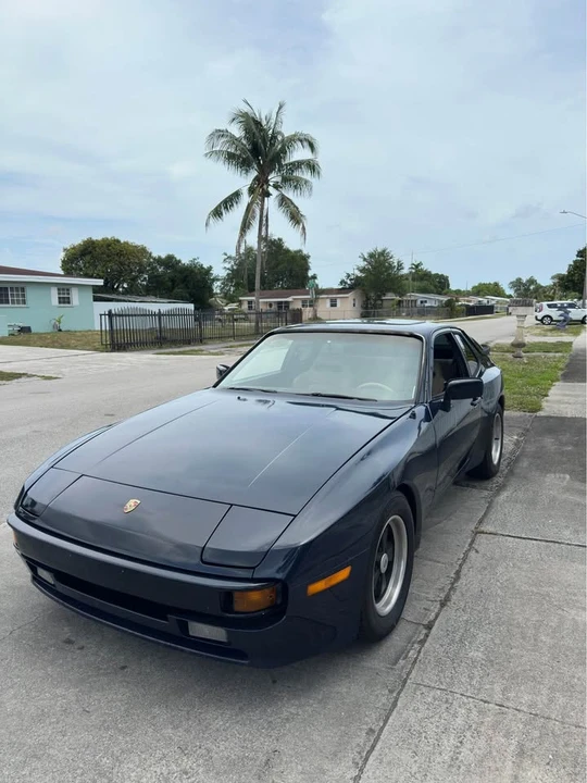 1984 Porsche 944 - Image 2 of 6