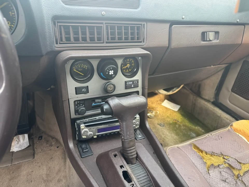 1984 Porsche 944 - Image 8 of 20