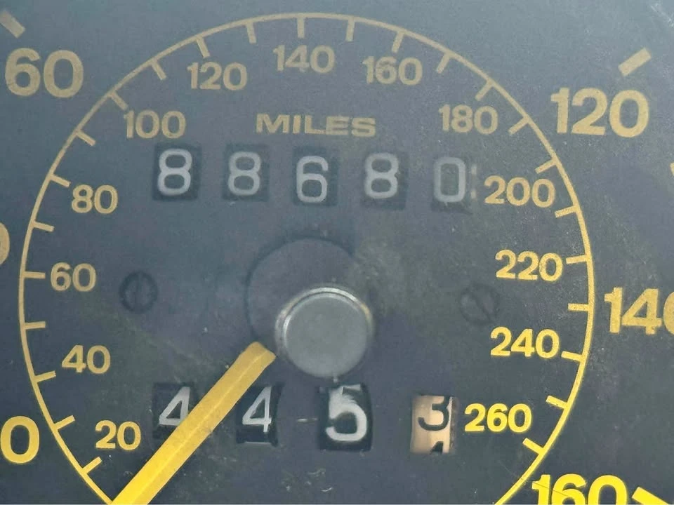 1984 Porsche 944 - Image 2 of 20