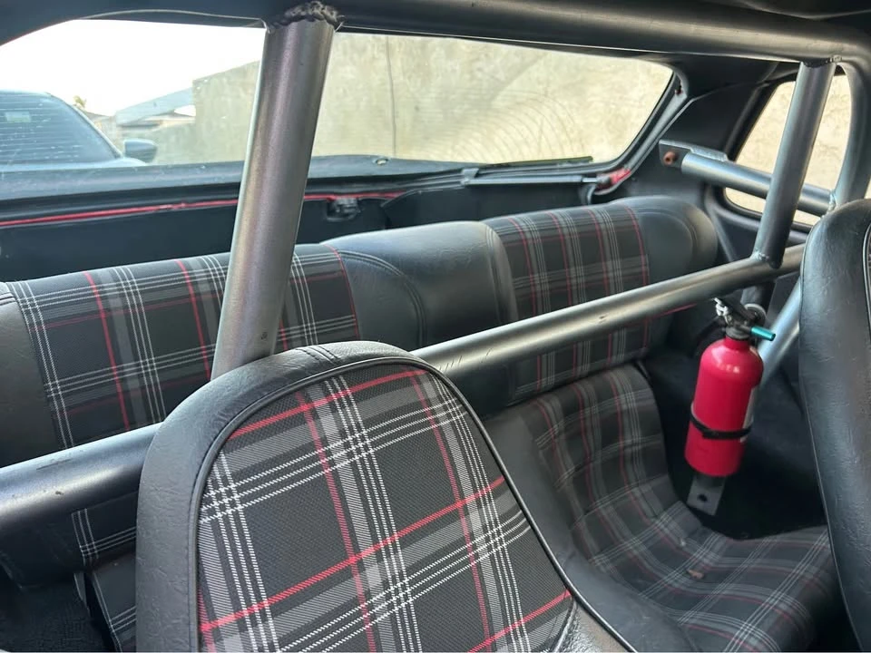 1984 Porsche 944 - Image 4 of 9