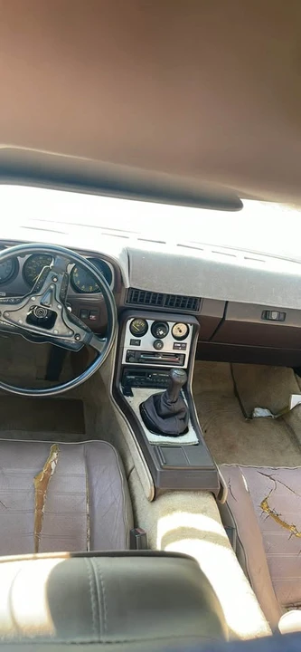 1984 Porsche 944 - Image 6 of 9