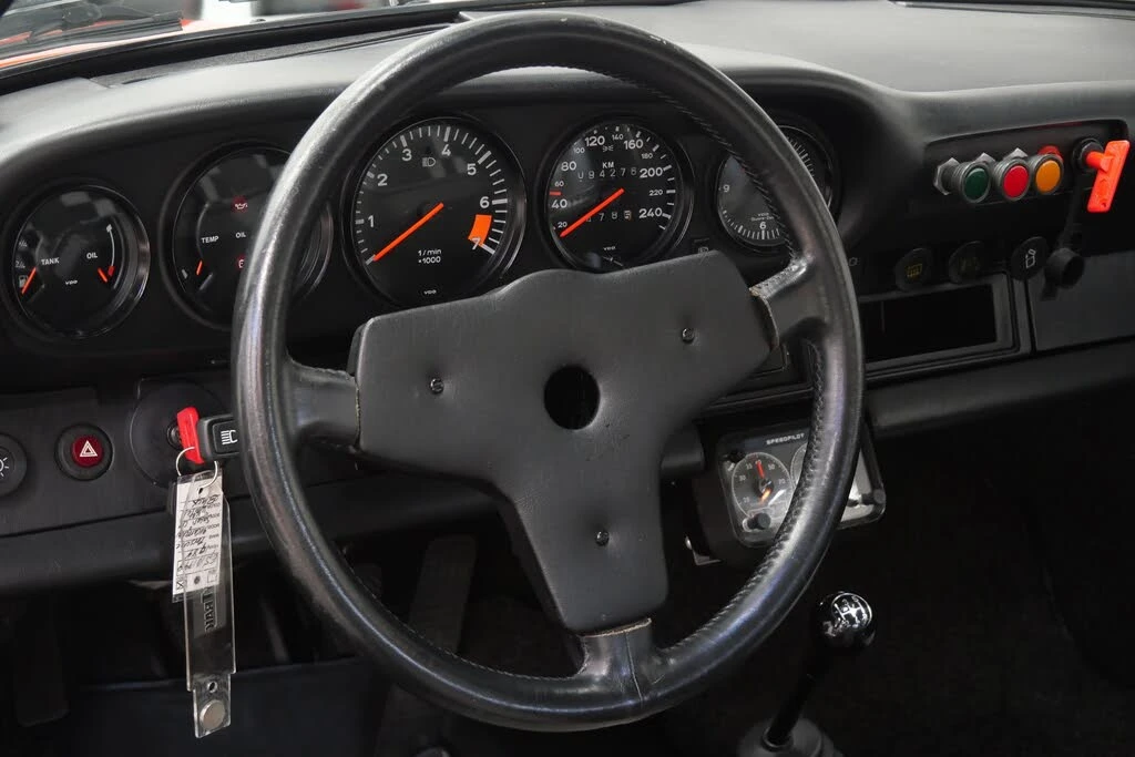 1984 Porsche 911 Carrera 3.2 - Image 16 of 31