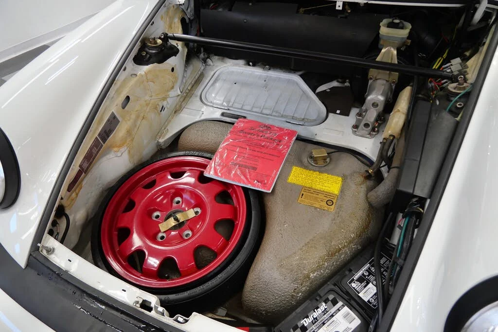 1984 Porsche 911 Carrera 3.2 - Image 20 of 31