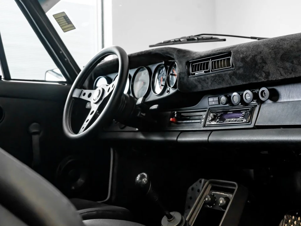 1984 Porsche 911 Carrera 3.2 - Image 27 of 31