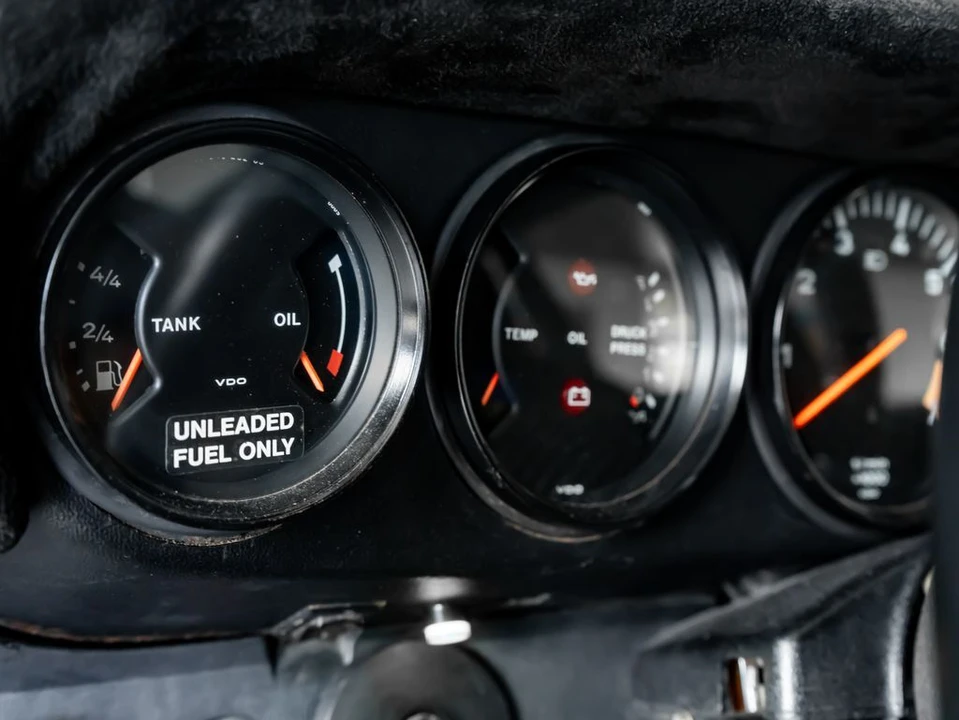 1984 Porsche 911 Carrera 3.2 - Image 17 of 31