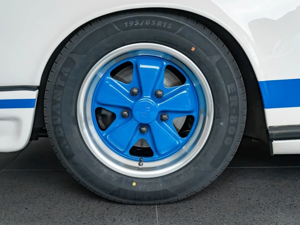 1984 Porsche 911 Carrera 3.2 - Image 12 of 31