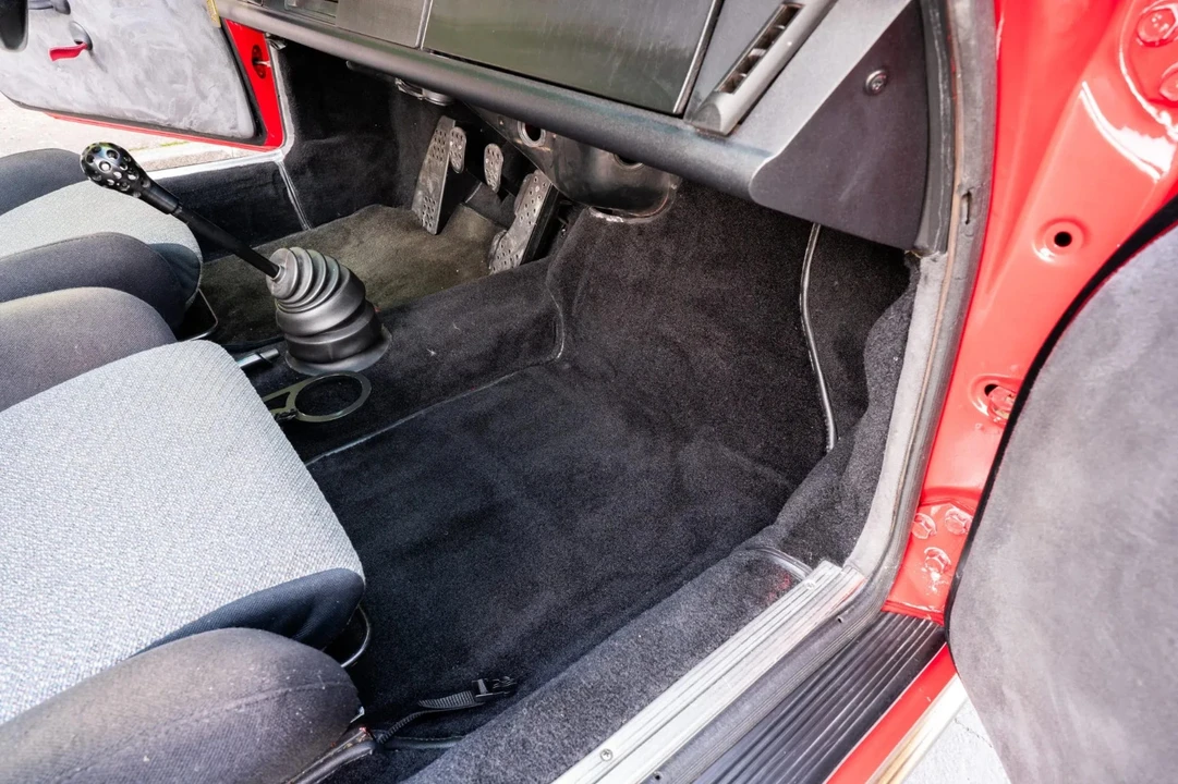 1984 Porsche 911 Carrera 3.2 - Image 17 of 21