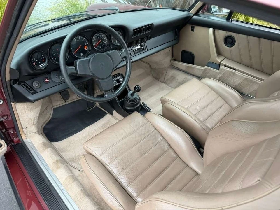 1984 Porsche 911 Carrera 3.2 - Image 14 of 23