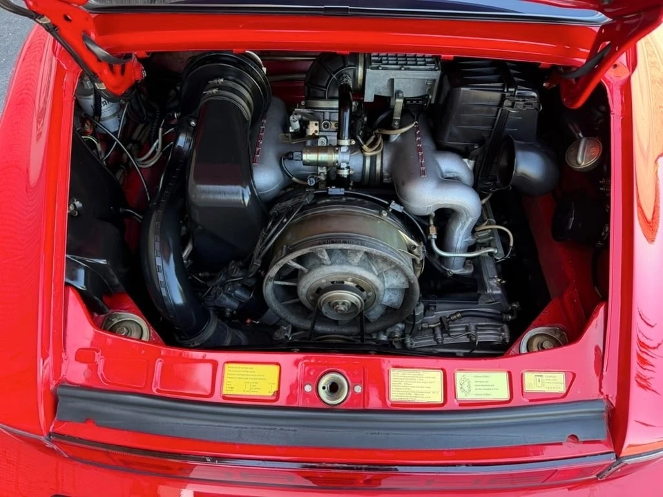1984 Porsche 911 Carrera 3.2 - Image 17 of 24