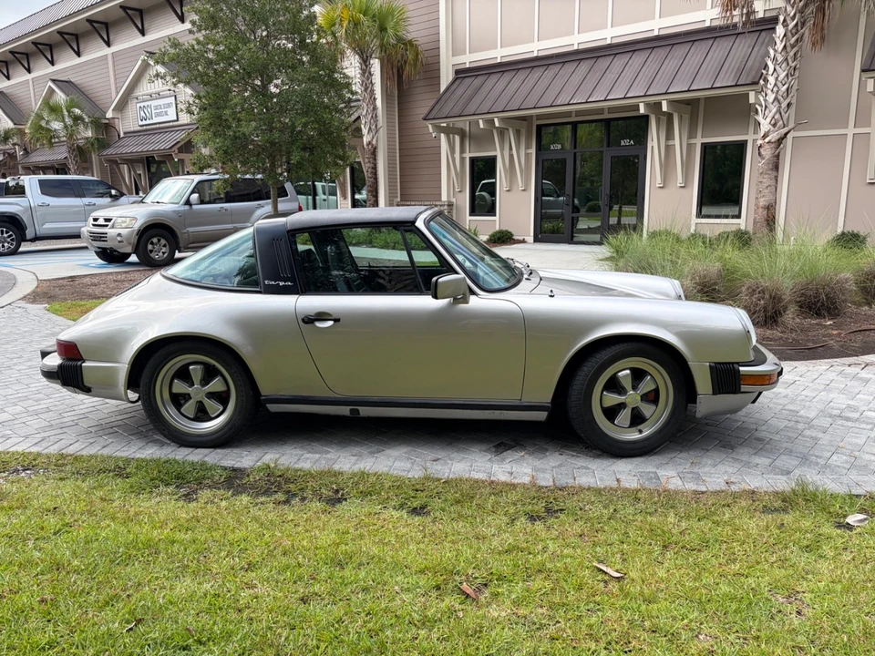 1984 Porsche 911 Carrera 3.2 - Image 6 of 17