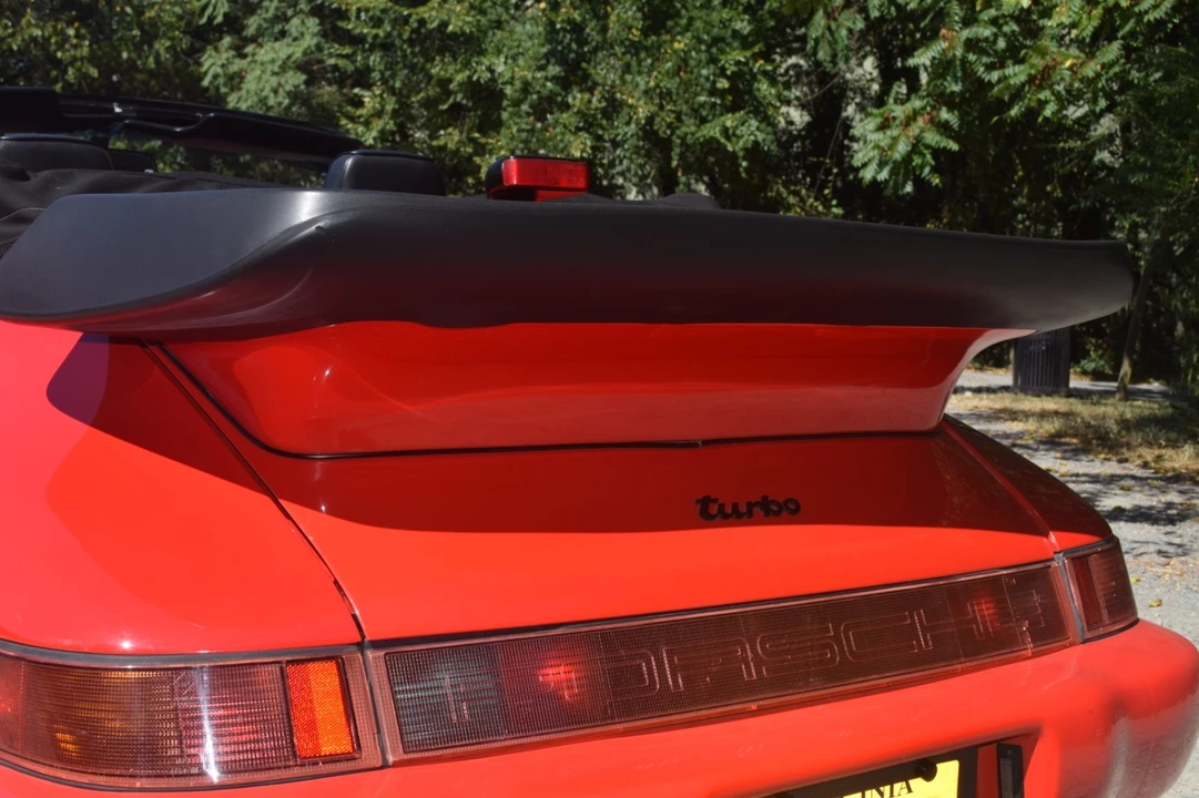 1984 Porsche 911 Carrera 3.2 - Image 9 of 31