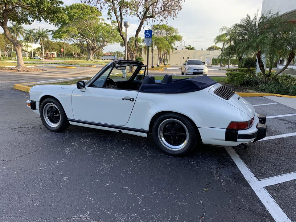 1984 Porsche 911 Carrera 3.2 - Image 12 of 31