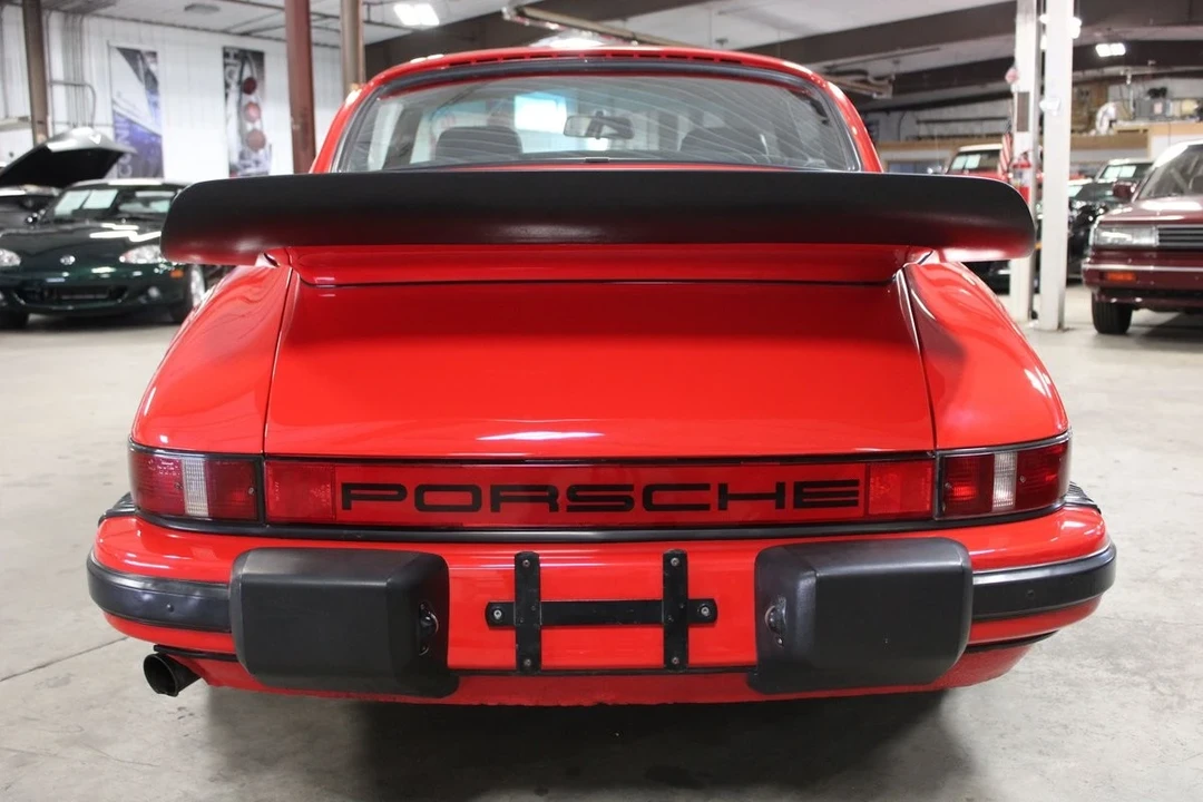 1984 Porsche 911 Carrera 3.2 - Image 5 of 12