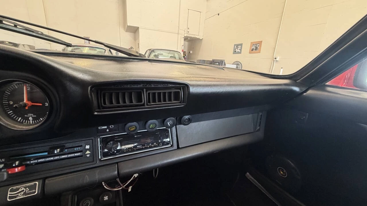 1984 Porsche 911 Carrera 3.2 - Image 24 of 31