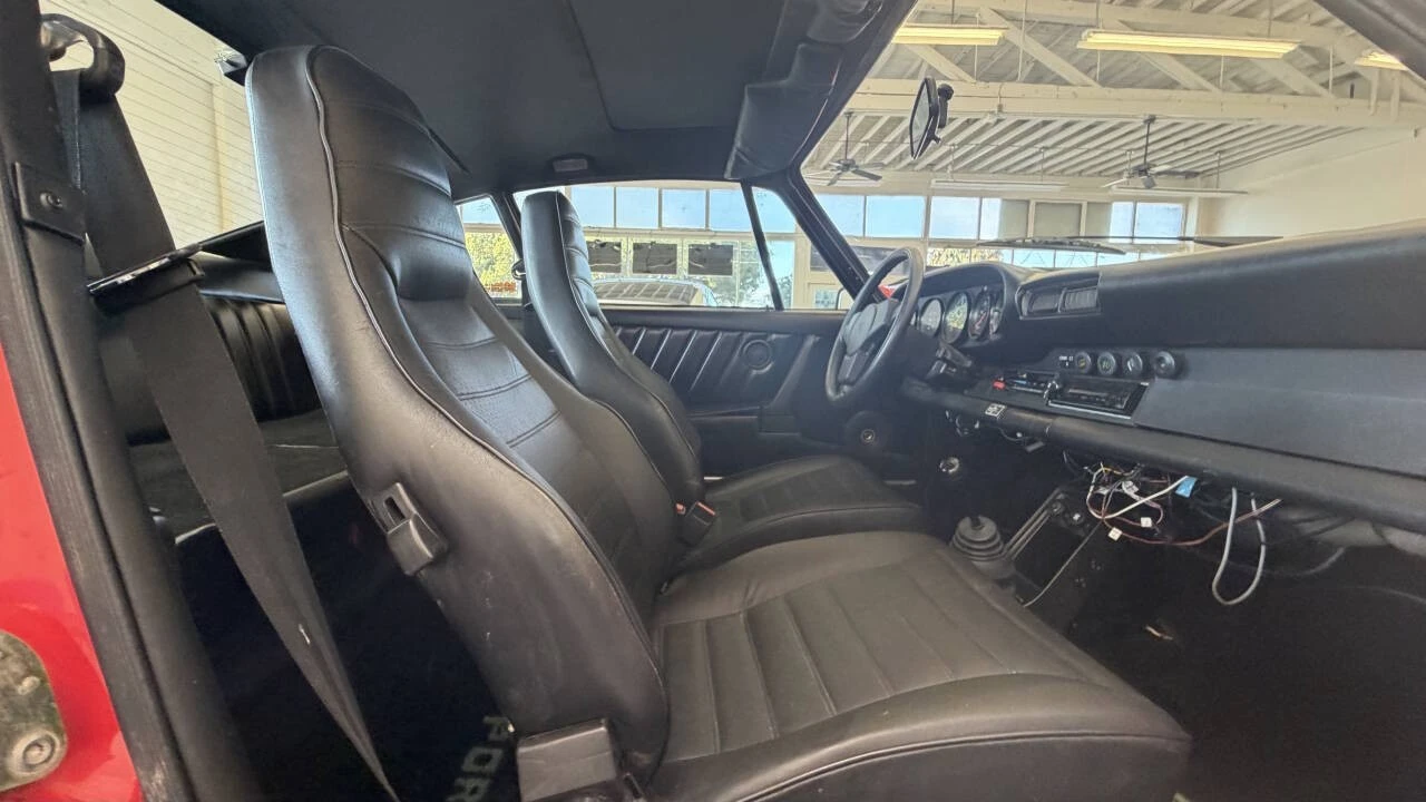 1984 Porsche 911 Carrera 3.2 - Image 25 of 31