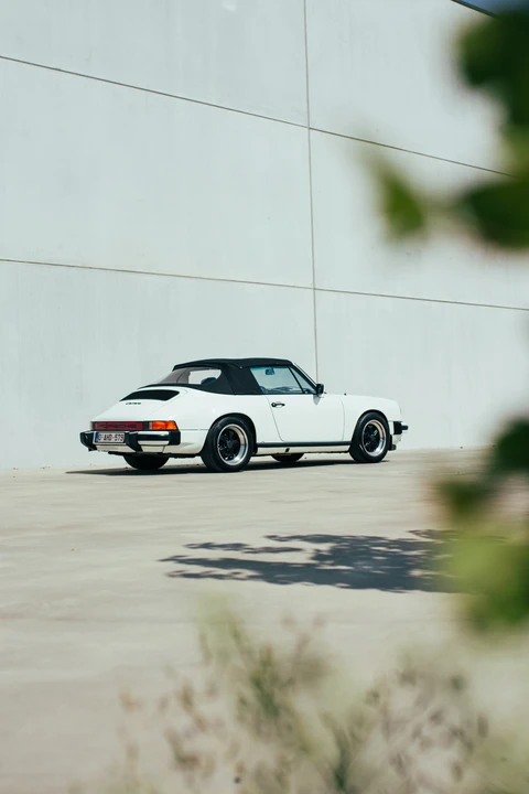 1984 Porsche 911 Carrera 3.2 - Image 16 of 31