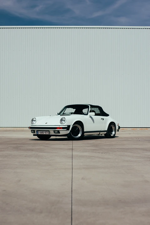 1984 Porsche 911 Carrera 3.2 - Image 17 of 31
