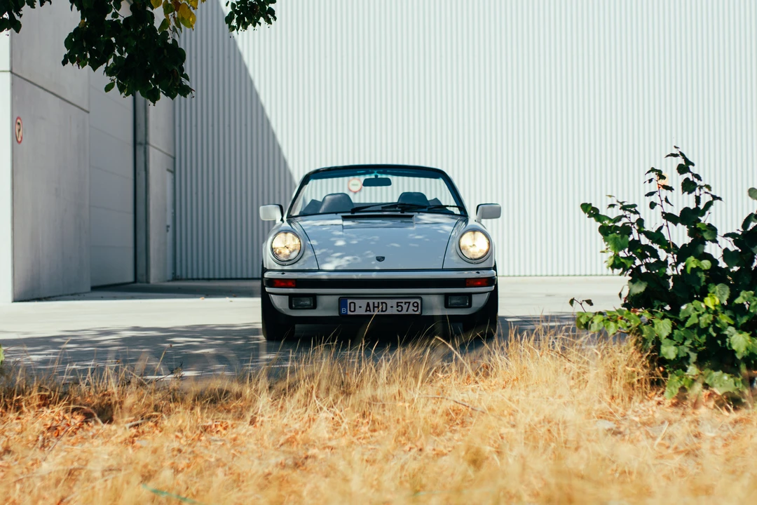 1984 Porsche 911 Carrera 3.2 - Image 9 of 31