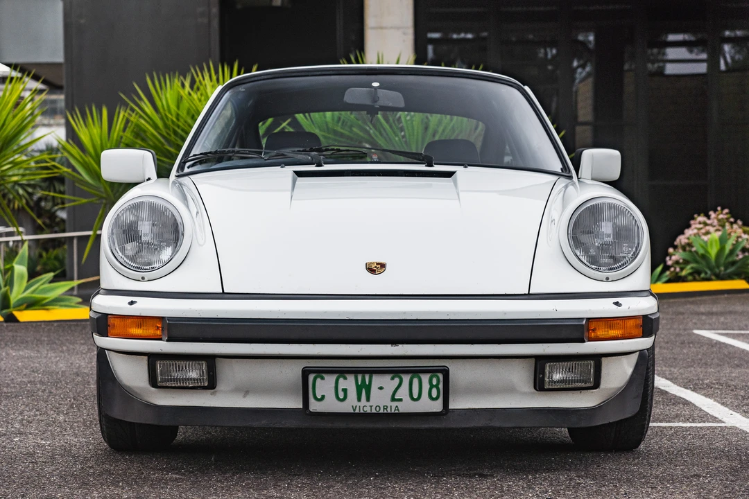 1984 Porsche 911 Carrera 3.2 - Image 2 of 31