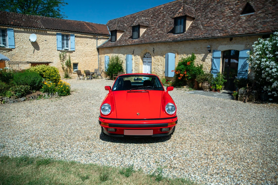 1984 Porsche 911 Carrera 3.2 - Image 9 of 31