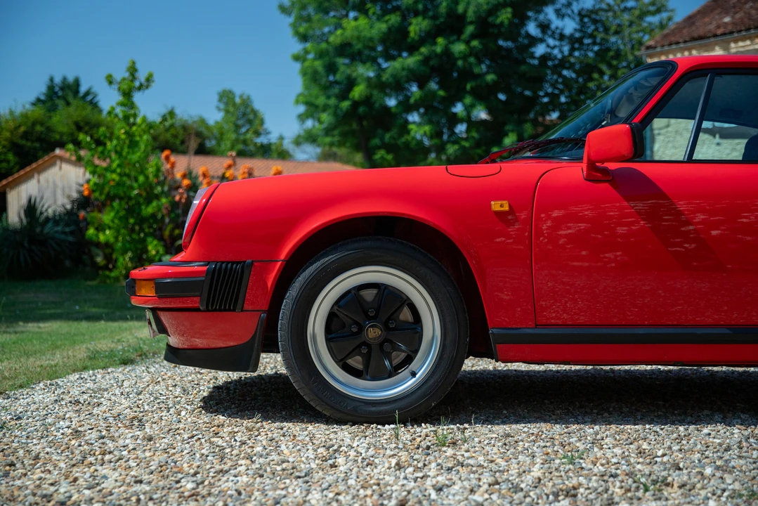 1984 Porsche 911 Carrera 3.2 - Image 26 of 31