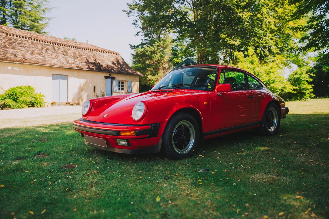 1984 Porsche 911 Carrera 3.2 - Image 17 of 31