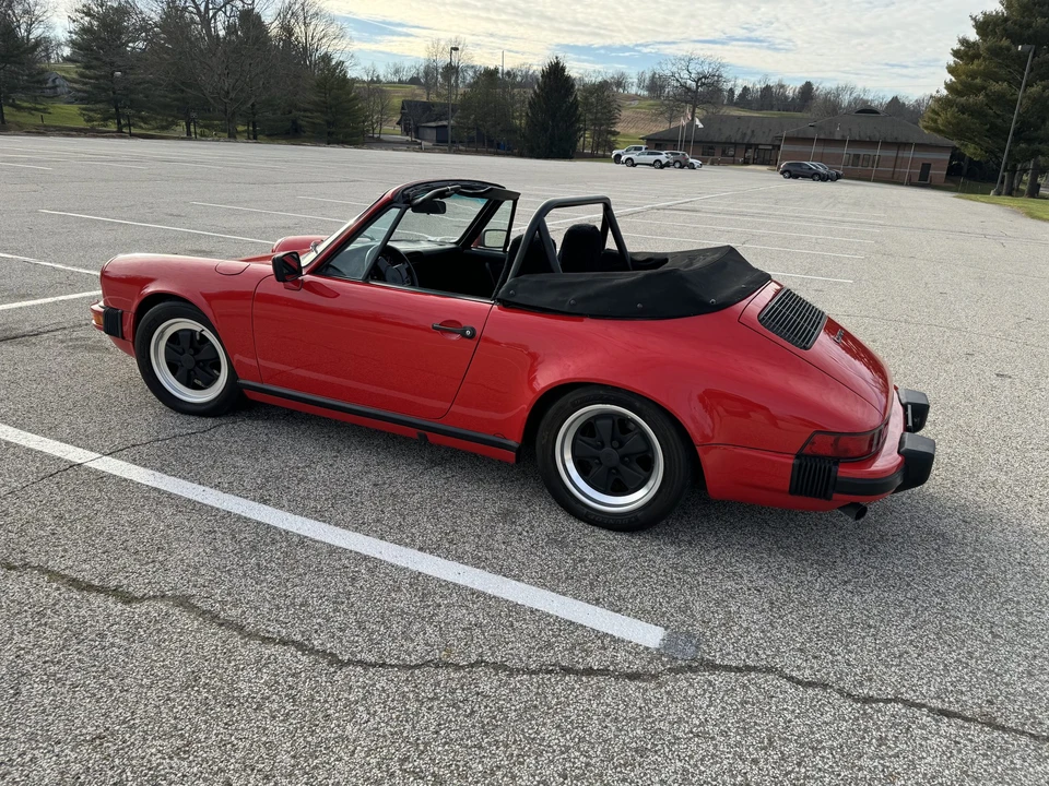 1984 Porsche 911 Carrera 3.2 - Image 9 of 31