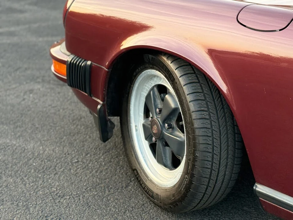 1984 Porsche 911 Carrera 3.2 - Image 28 of 31