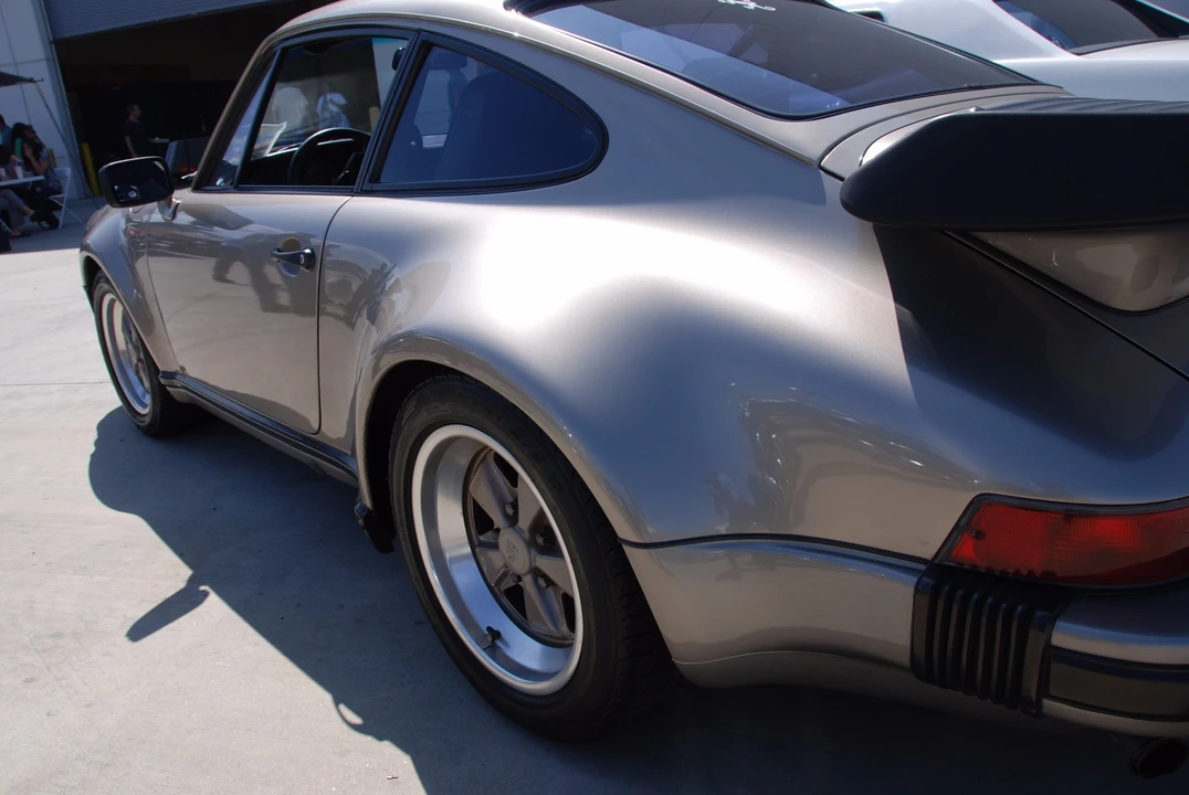 1984 Porsche 911 Carrera 3.2 - Image 10 of 31