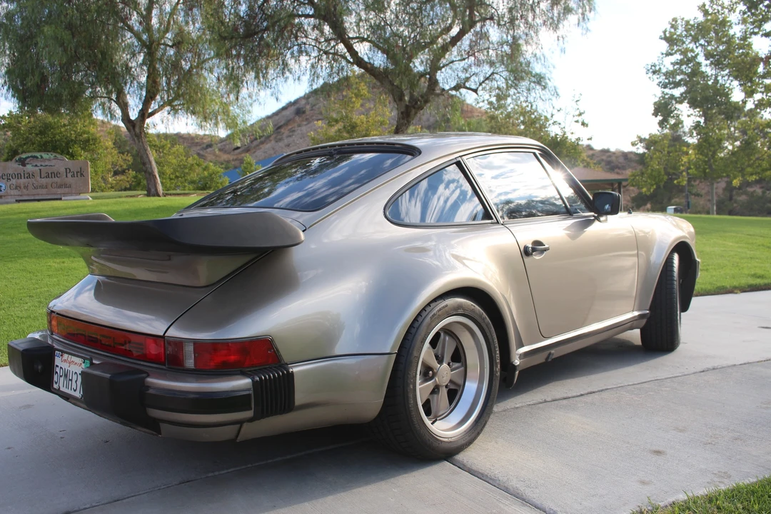 1984 Porsche 911 Carrera 3.2 - Image 6 of 31