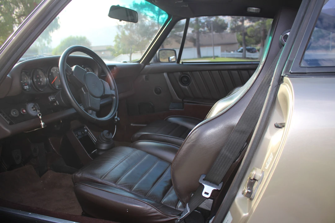 1984 Porsche 911 Carrera 3.2 - Image 29 of 31