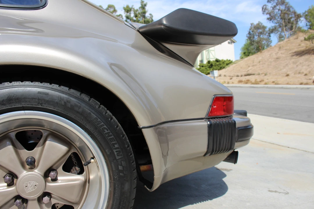 1984 Porsche 911 Carrera 3.2 - Image 18 of 31