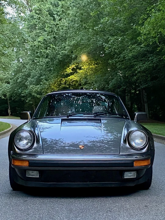 1984 Porsche 911 Carrera 3.2 - Image 2 of 31