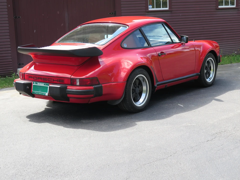 1984 Porsche 911 Carrera 3.2 - Image 4 of 31