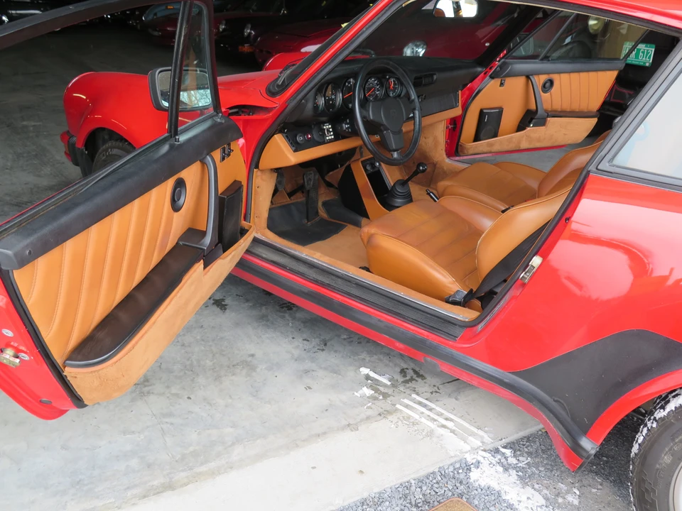1984 Porsche 911 Carrera 3.2 - Image 26 of 31