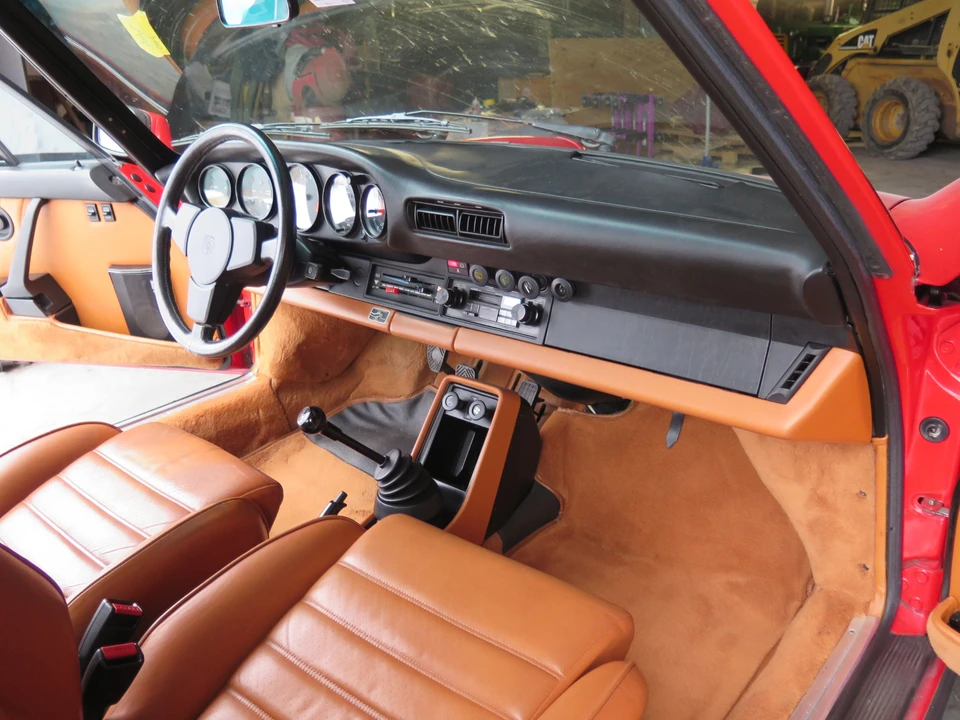 1984 Porsche 911 Carrera 3.2 - Image 30 of 31