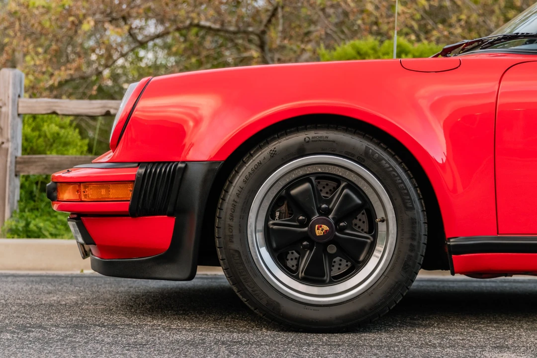 1984 Porsche 911 Carrera 3.2 - Image 16 of 31