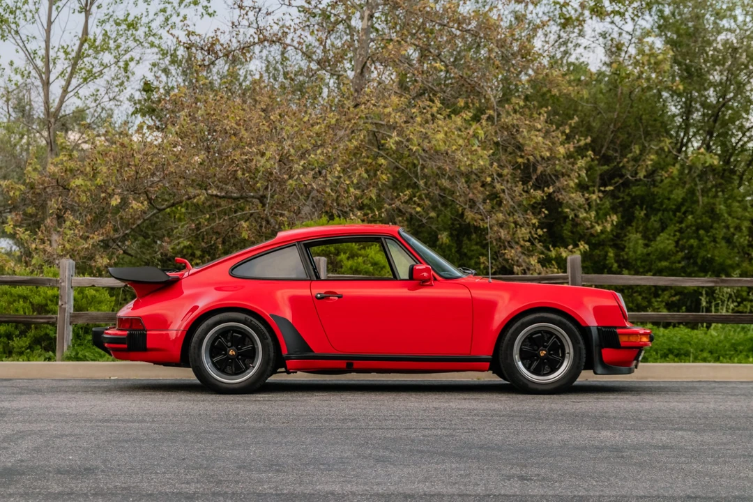 1984 Porsche 911 Carrera 3.2 - Image 12 of 31