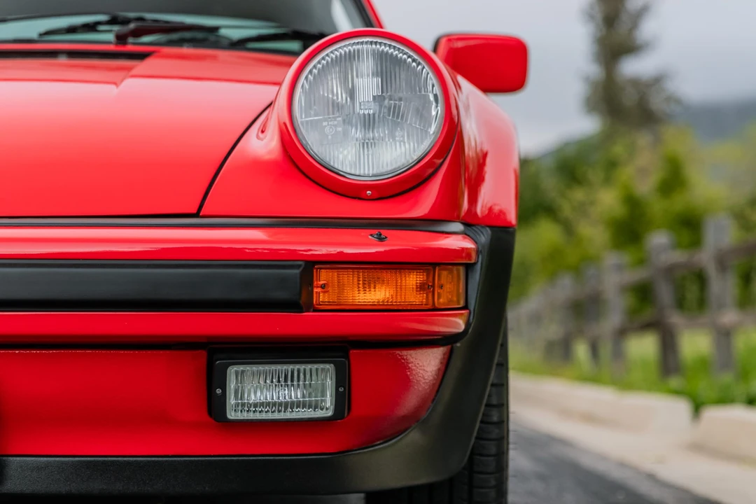 1984 Porsche 911 Carrera 3.2 - Image 26 of 31