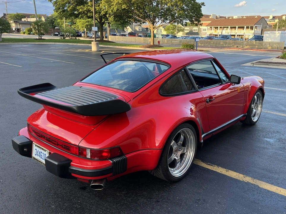 1984 Porsche 911 Carrera 3.2 - Image 13 of 31