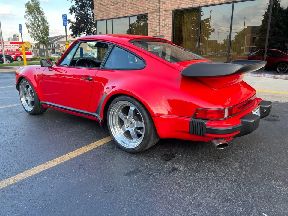 1984 Porsche 911 Carrera 3.2 - Image 10 of 31