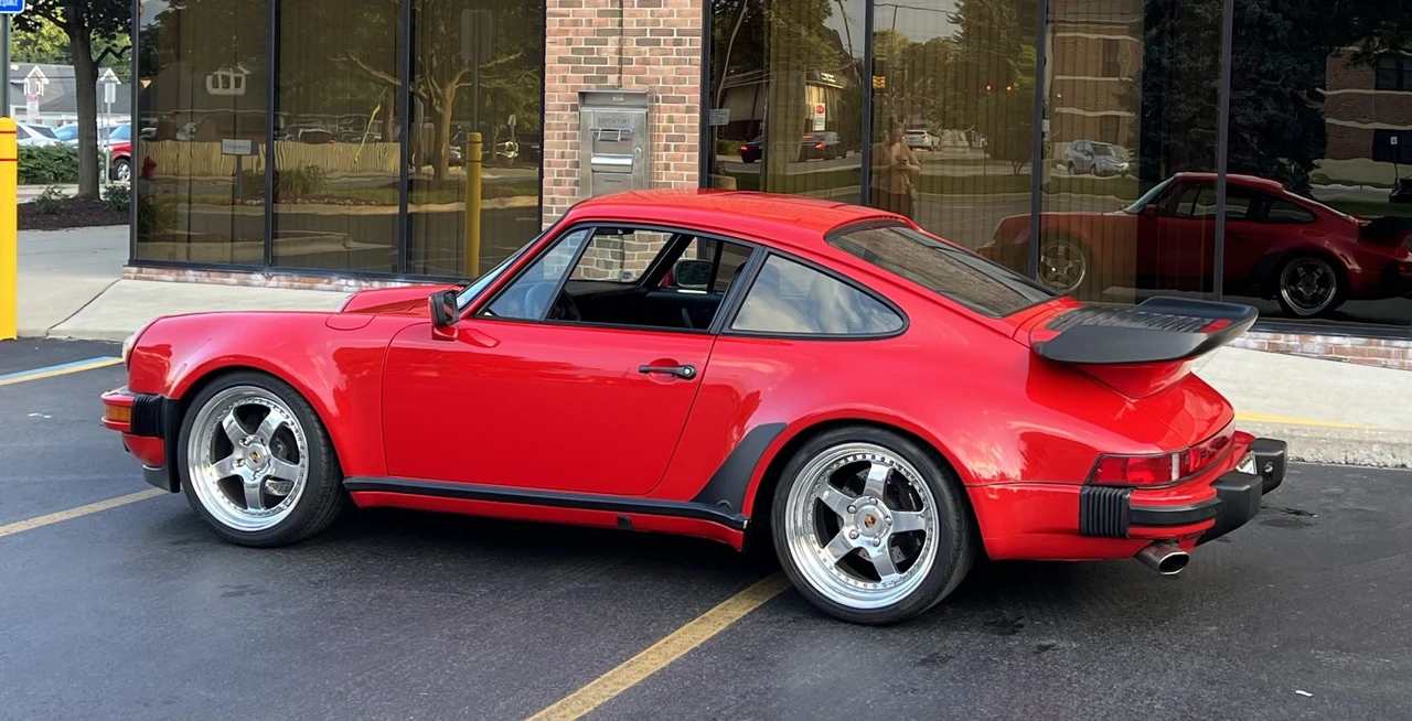 1984 Porsche 911 Carrera 3.2 - Image 24 of 31