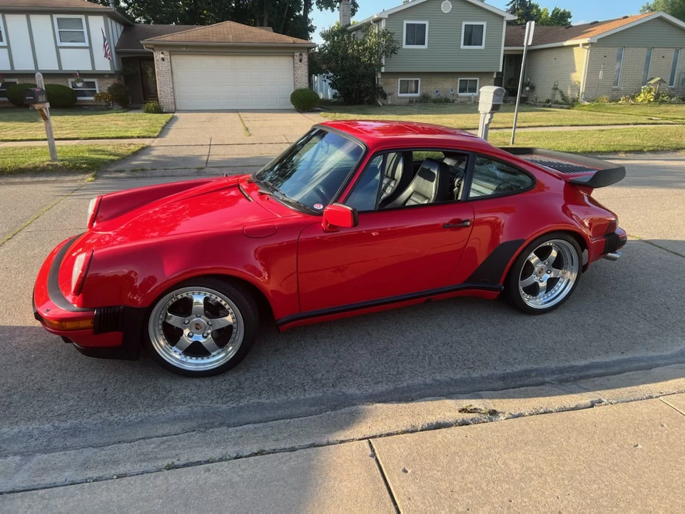1984 Porsche 911 Carrera 3.2 - Image 4 of 31
