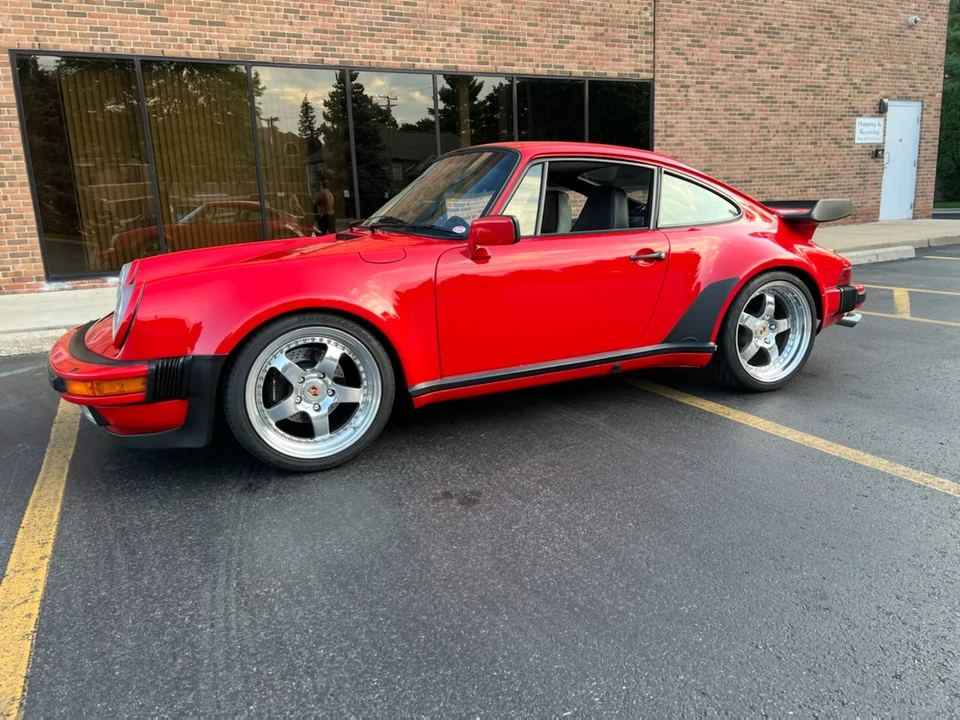 1984 Porsche 911 Carrera 3.2 - Image 5 of 31