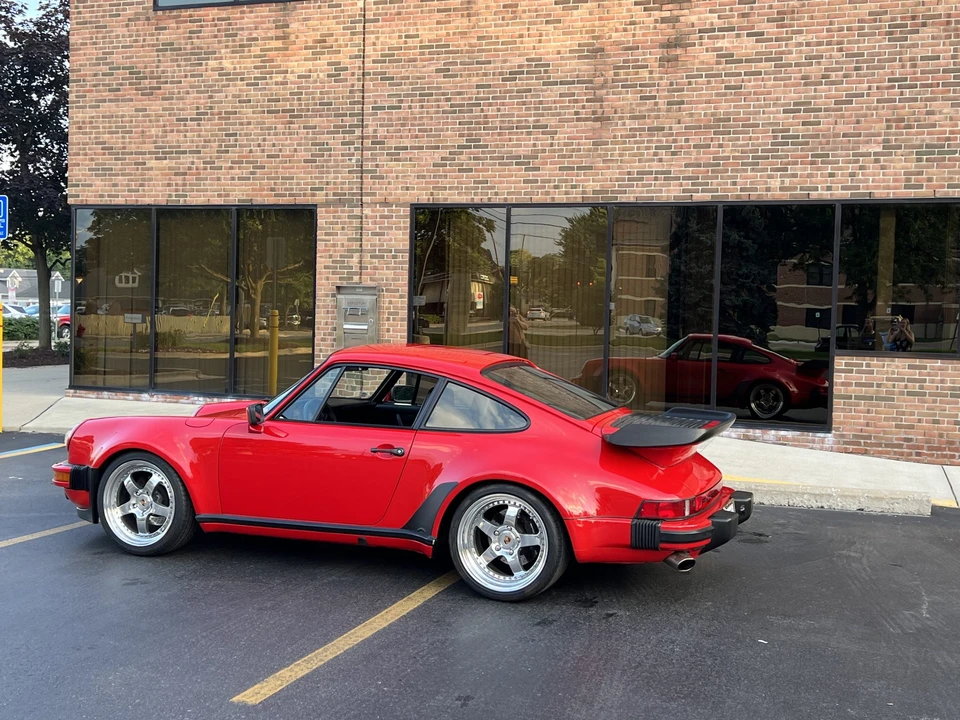 1984 Porsche 911 Carrera 3.2 - Image 9 of 31