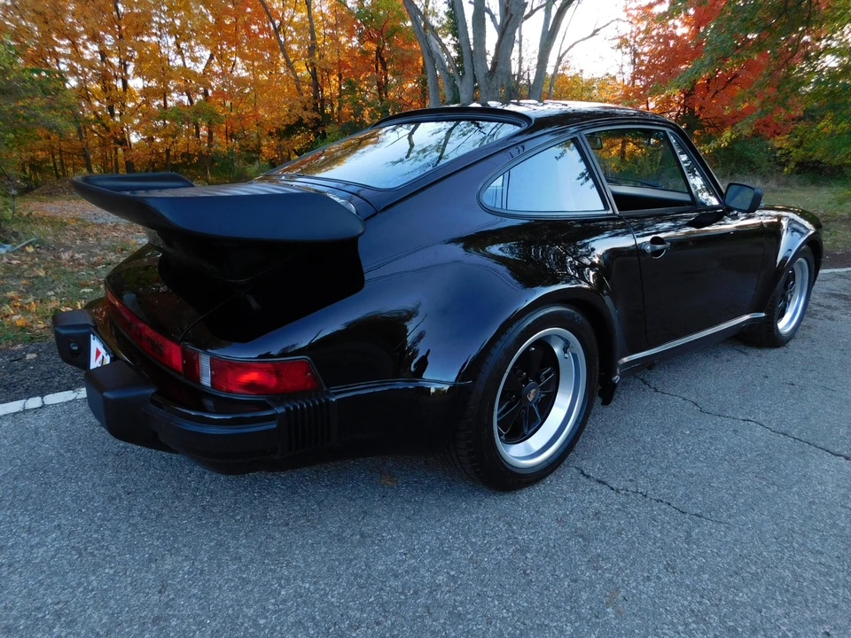 1984 Porsche 911 Carrera 3.2 - Image 9 of 31