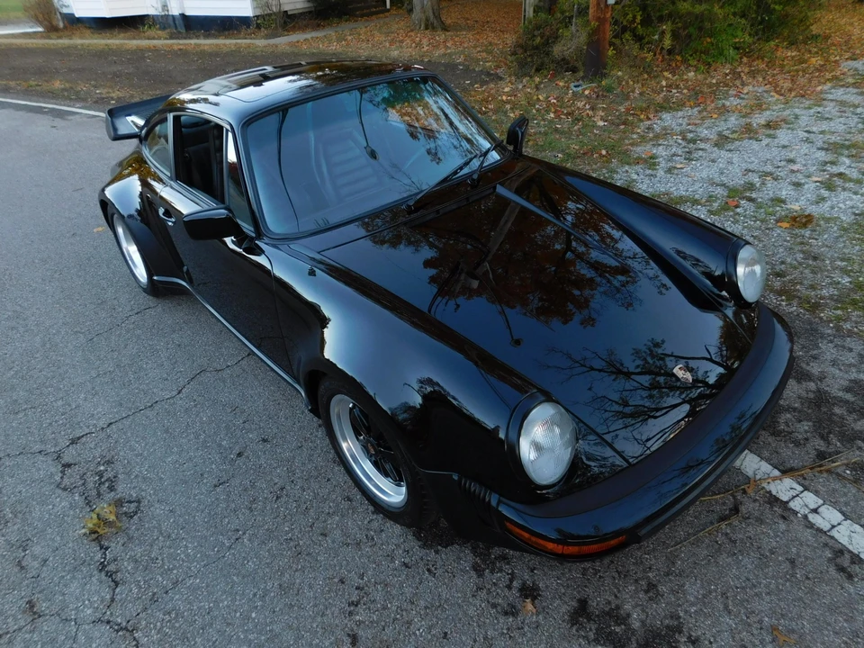 1984 Porsche 911 Carrera 3.2 - Image 5 of 31