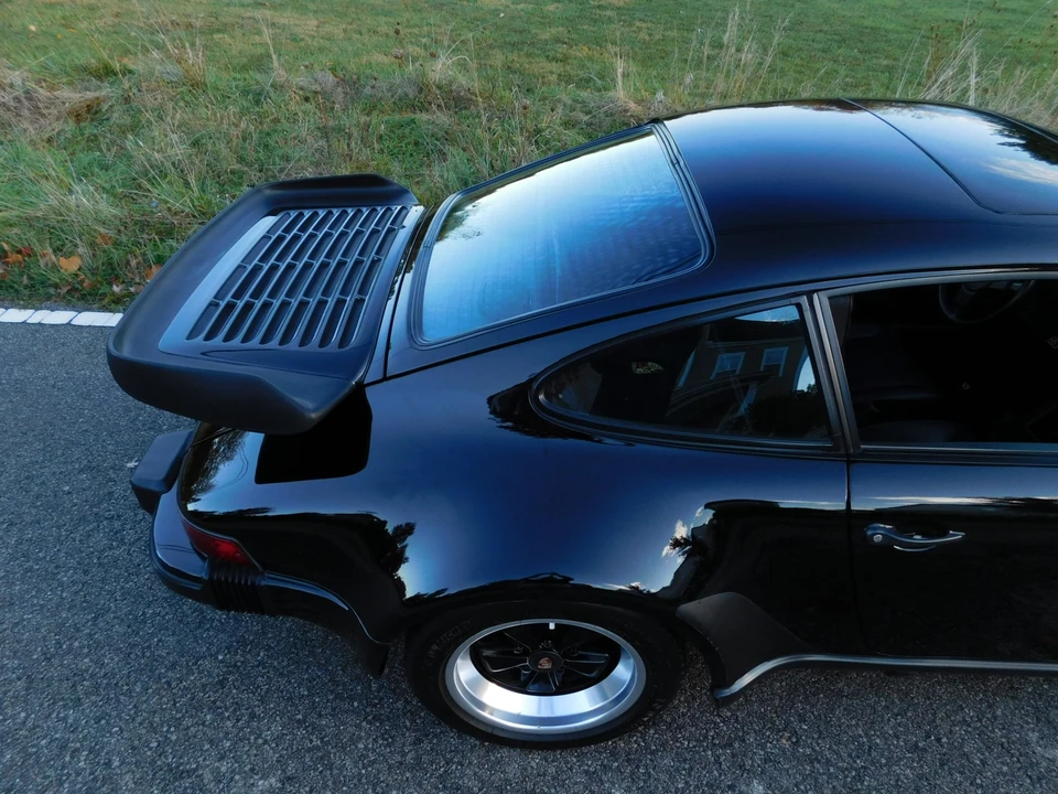 1984 Porsche 911 Carrera 3.2 - Image 28 of 31