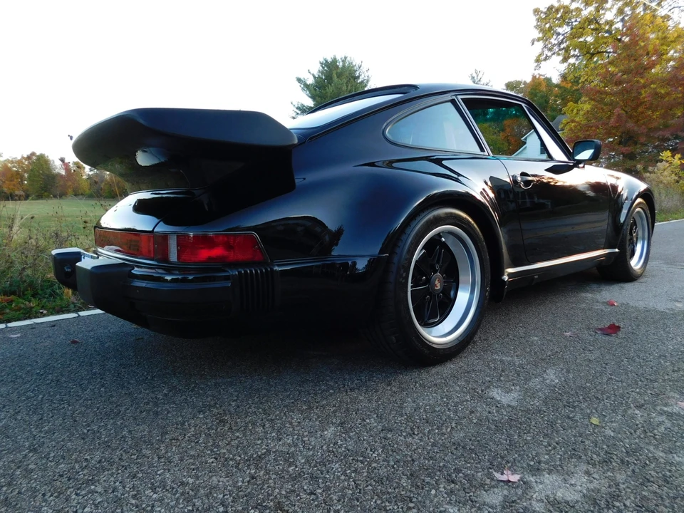 1984 Porsche 911 Carrera 3.2 - Image 10 of 31